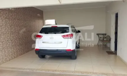 Casa para venda em Vila Harmonia de 189.00m² com 3 Quartos, 2 Suites e 3 Garagens