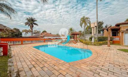 Casa para venda em Terras De San Marco de 426.00m² com 5 Quartos, 3 Suites e 8 Garagens