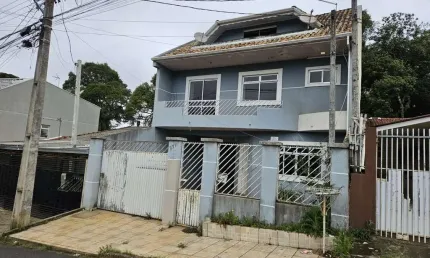 Sobrado para venda em Augusta de 185.00m² com 3 Quartos, 1 Suite e 2 Garagens