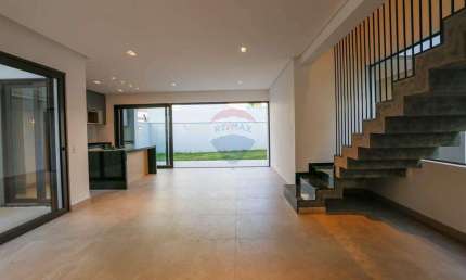 Casa de Condomínio para alugar em Loteamento Residencial Villágio Di Capri de 210.00m² com 3 Quartos, 3 Suites e 4 Garagens