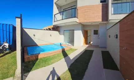 Sobrado para venda em Guaratuba de 121.00m² com 3 Quartos, 2 Suites e 2 Garagens