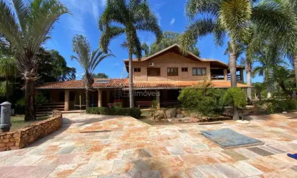 Fazenda / Sítio para venda em Chácara Flora Araraquara de 751.00m² com 5 Quartos e 3 Suites