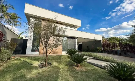 Casa de Condomínio para venda em Morato de 693.00m² com 3 Quartos, 3 Suites e 4 Garagens