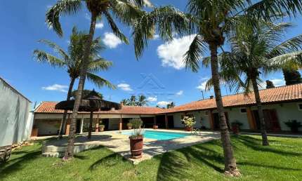 Casa de Condomínio para venda em Campestre de 1000.00m² com 3 Quartos, 3 Suites e 2 Garagens