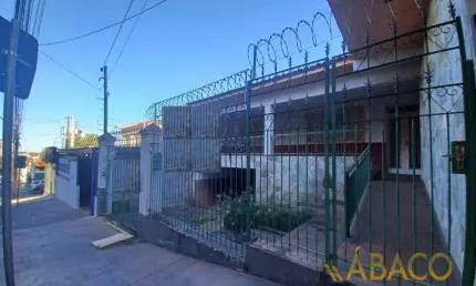 Prédio Comercial para alugar em Centro de 300.00m² com 4 Garagens
