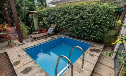 Casa de Condomínio para venda em Jacarepaguá de 360.00m² com 3 Quartos, 2 Suites e 1 Garagem
