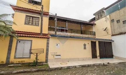 Casa de Condomínio para venda em Jacarepaguá de 209.00m² com 2 Quartos, 2 Suites e 1 Garagem