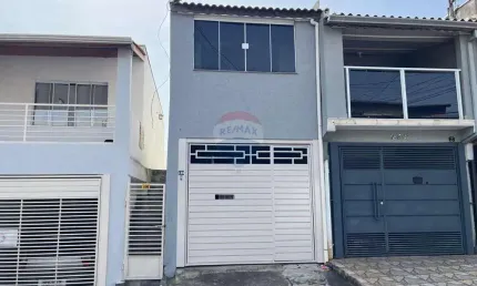 Sobrado para venda em Cidade Planejada I de 55.93m² com 2 Quartos e 1 Garagem