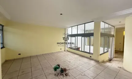 Casa para venda e aluguel em Centro de 220.00m² com 3 Quartos, 1 Suite e 2 Garagens