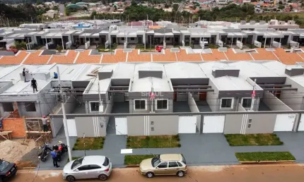 Casa para venda em Cará-cará de 49.00m² com 2 Quartos e 2 Garagens