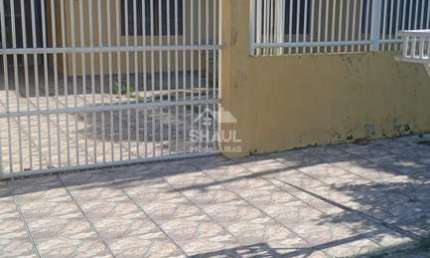 Casa para alugar em Centro de 70.00m² com 3 Quartos, 1 Suite e 4 Garagens