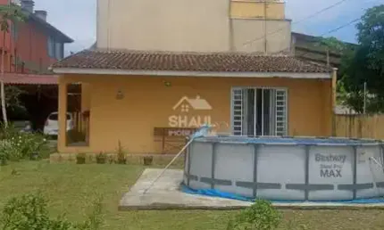 Sobrado para venda em Pontal Do Paraná de 200.00m² com 4 Quartos, 1 Suite e 5 Garagens
