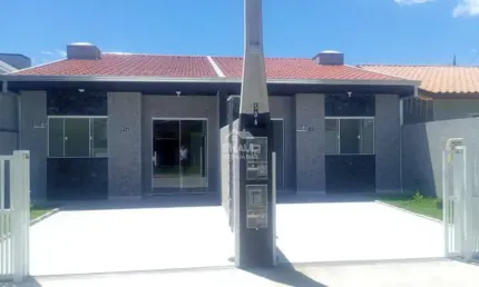 Casa para venda em Pontal Do Paraná de 88.00m² com 3 Quartos, 1 Suite e 2 Garagens