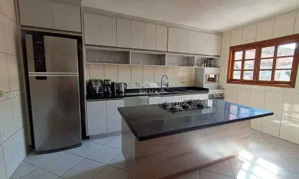 Casa para venda em Weissópolis de 220.00m² com 3 Quartos, 1 Suite e 2 Garagens