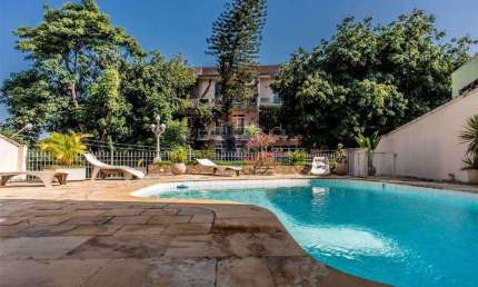 Casa para venda em Jardim Guanabara de 475.00m² com 4 Quartos e 2 Suites
