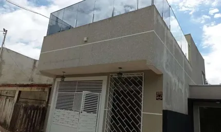 Sobrado para venda em Cidade Industrial de 180.00m² com 3 Quartos, 1 Suite e 1 Garagem