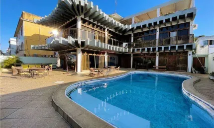 Casa para venda em Jardim Guanabara de 971.00m² com 9 Quartos, 1 Suite e 6 Garagens