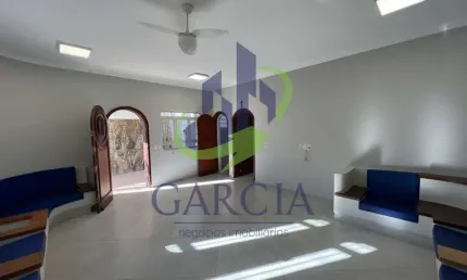 Casa para venda e aluguel em Centro de 300.00m² com 3 Quartos e 1 Suite