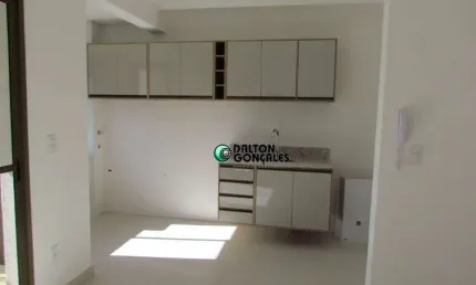 Apartamento para alugar em Jardim Santiago de 75.00m² com 3 Quartos, 1 Suite e 2 Garagens