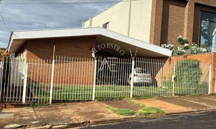 Casa para venda em Alto Da Boa Vista de 201.00m² com 3 Quartos, 1 Suite e 6 Garagens