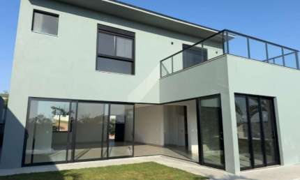 Casa de Condomínio para venda em Condomínio Villas Do Golf de 332.00m² com 4 Quartos, 4 Suites e 3 Garagens