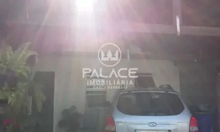 Casa para venda em Parque Chapadão de 82.00m² com 2 Quartos, 1 Suite e 2 Garagens