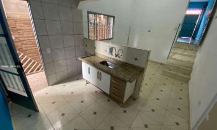 Sobrado para alugar em Jardim Santo André de 120.00m² com 3 Quartos e 1 Garagem