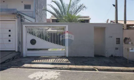 Casa para venda em Jardim Santa Rita I de 152.36m² com 3 Quartos, 1 Suite e 4 Garagens