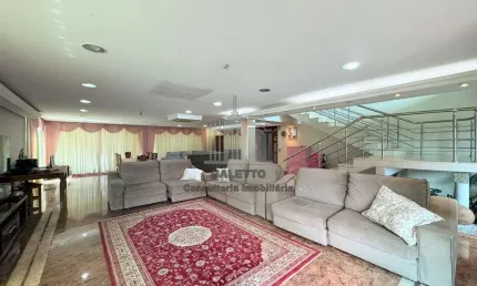 Casa para alugar em PARQUE TAQUARAL de 650.00m² com 5 Quartos, 4 Suites e 10 Garagens