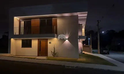Sobrado para venda em Roça Grande de 228.00m² com 4 Quartos e 2 Suites