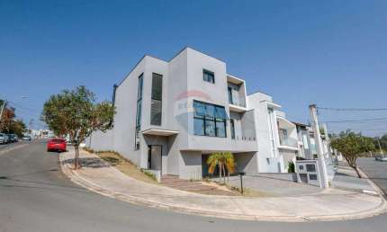 Casa de Condomínio para venda em Wanel Ville de 332.00m² com 5 Quartos, 5 Suites e 4 Garagens