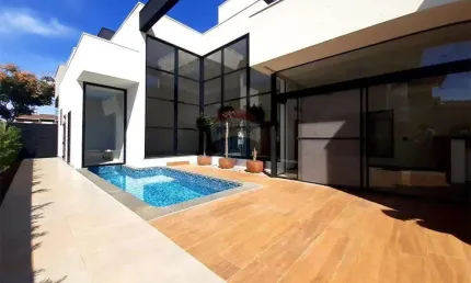 Casa para alugar em Bonfim Paulista de 270.17m² com 3 Quartos, 3 Suites e 4 Garagens