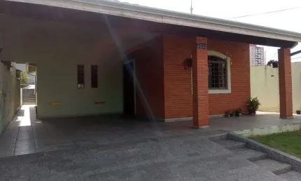 Casa para venda em Vila Assumpção de 220.00m² com 4 Quartos, 1 Suite e 2 Garagens