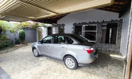 Casa para venda em Vila Pinheiro Machado de 230.00m² com 4 Quartos, 1 Suite e 3 Garagens
