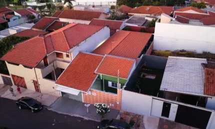 Casa para venda em Jardim Iolanda de 140.00m² com 4 Quartos, 1 Suite e 2 Garagens