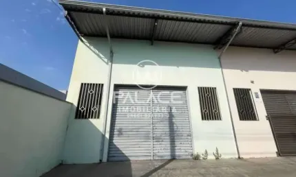 Galpão / Depósito / Armazém para alugar em São Vicente de 135.00m²