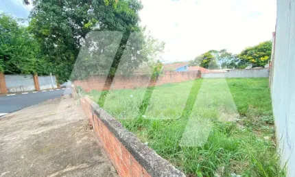 Terreno à venda no Centro, São Pedro 