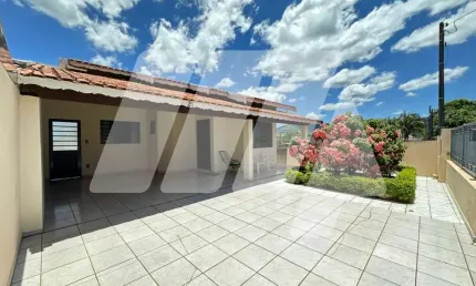 Casa para venda em São Pedro de 161.00m² com 3 Quartos, 1 Suite e 2 Garagens