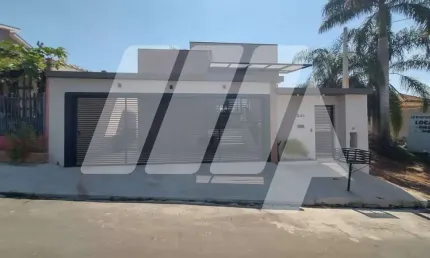 Casa para venda em Jardim Porangaba de 275.00m² com 3 Quartos, 1 Suite e 3 Garagens