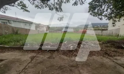 Terreno à venda no Centro, São Pedro 