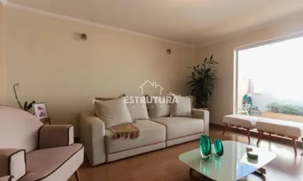 Casa para venda em Vila Nova de 167.00m² com 4 Quartos, 1 Suite e 2 Garagens