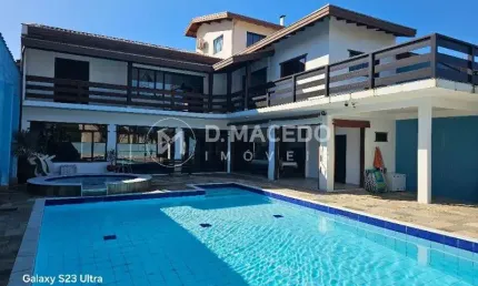 Casa para alugar em Condominio Lagoinha de 378.00m² com 4 Quartos, 2 Suites e 2 Garagens