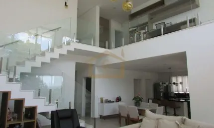 Casa para venda em Granja Viana de 365.00m² com 4 Quartos, 2 Suites e 4 Garagens