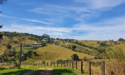 Fazenda / Sítio para venda em Sousas de 110000.00m² com 2 Quartos