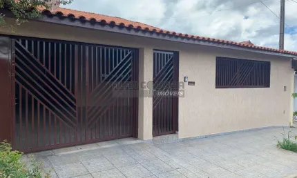 Casa para venda em Residencial De Lorenzi de 200.00m² com 3 Quartos, 1 Suite e 3 Garagens