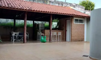 Sobrado para venda em Centro de 400.00m² com 4 Quartos, 2 Suites e 2 Garagens