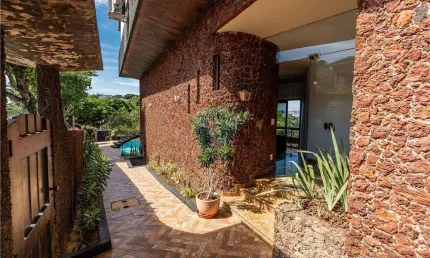 Casa para venda em Jardim Guanabara de 454.00m² com 5 Quartos, 2 Suites e 6 Garagens