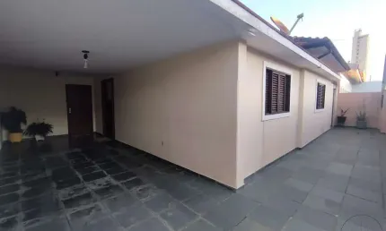 Casa para venda em Vila Carmelo de 220.00m² com 4 Quartos e 3 Garagens
