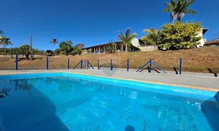 Chácara para venda em Vila Dias de 565.00m² com 5 Quartos, 1 Suite e 10 Garagens