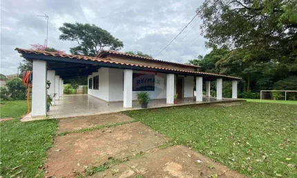 Chácara para alugar em Jardim São João de 320.00m² com 3 Quartos